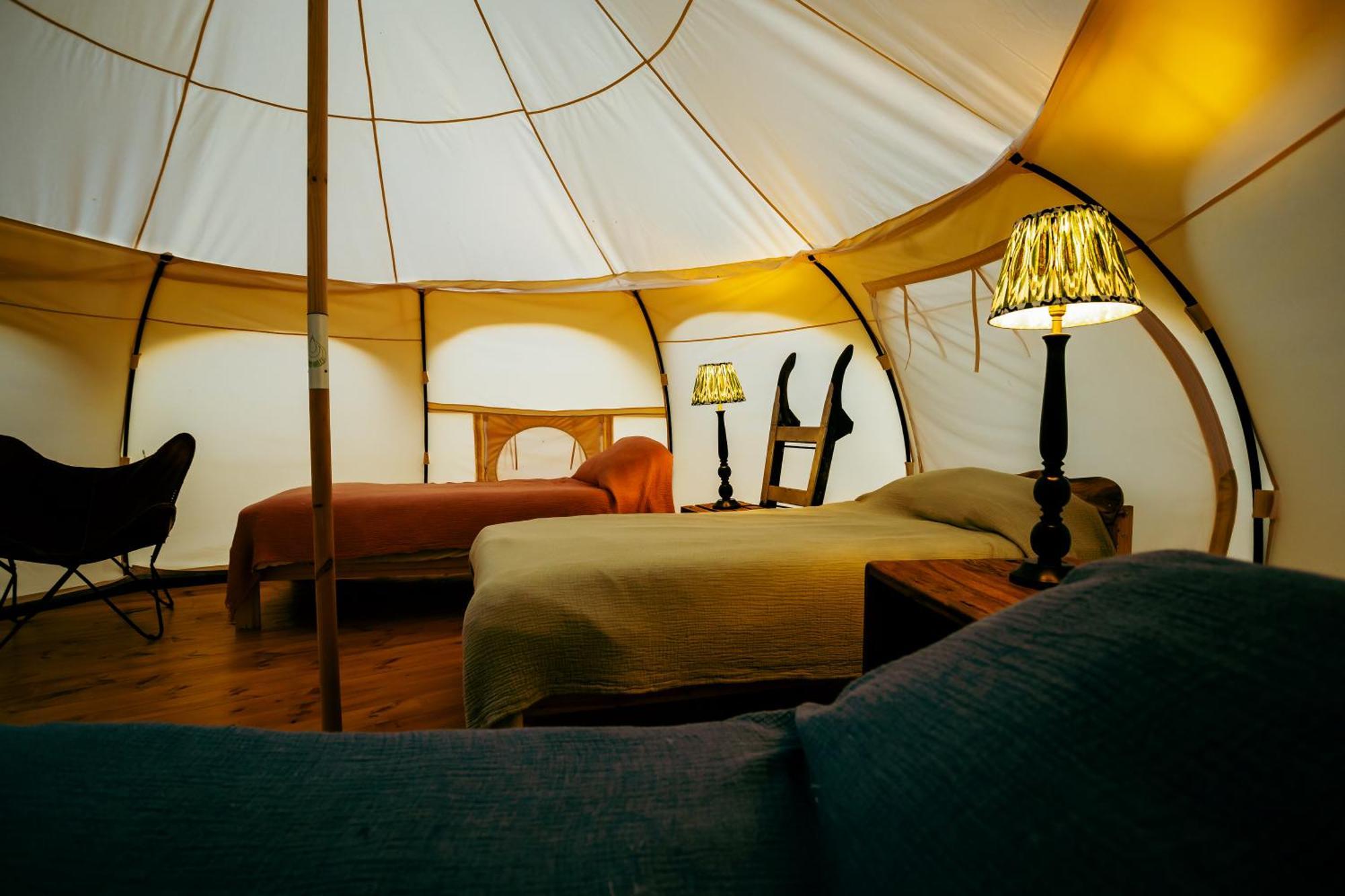 Luxury Glamping Retreat In Battle Villa Bagian luar foto